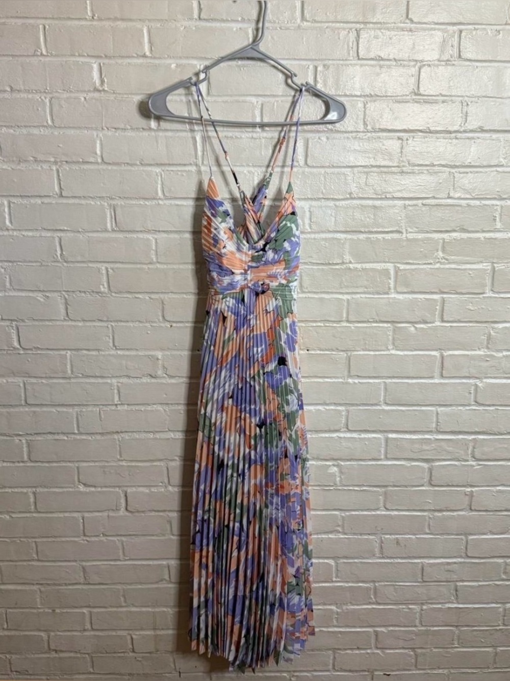 ASTR the Label midi dress - Picture 2 of 7
